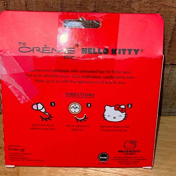 ♥️The Crème Shop x Hello Kitty 100% Handcrafted Lashes in the "Wispy Wink - Picture 2 of 2